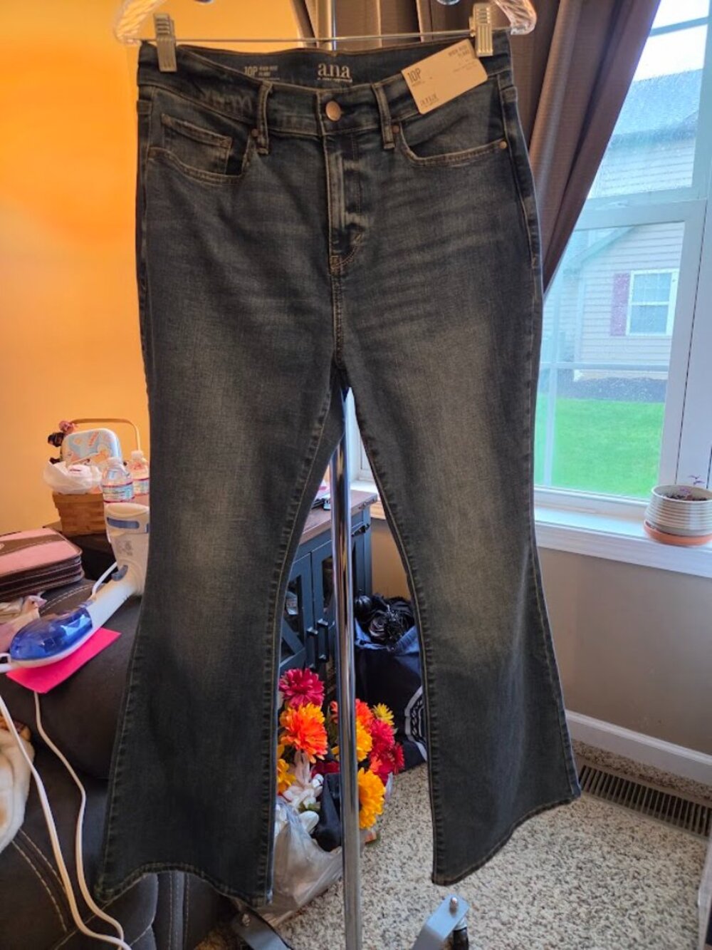 a.n.a High-Rise Flare Jeans Womens 10P Petite NWT | Dark Rinse Denim